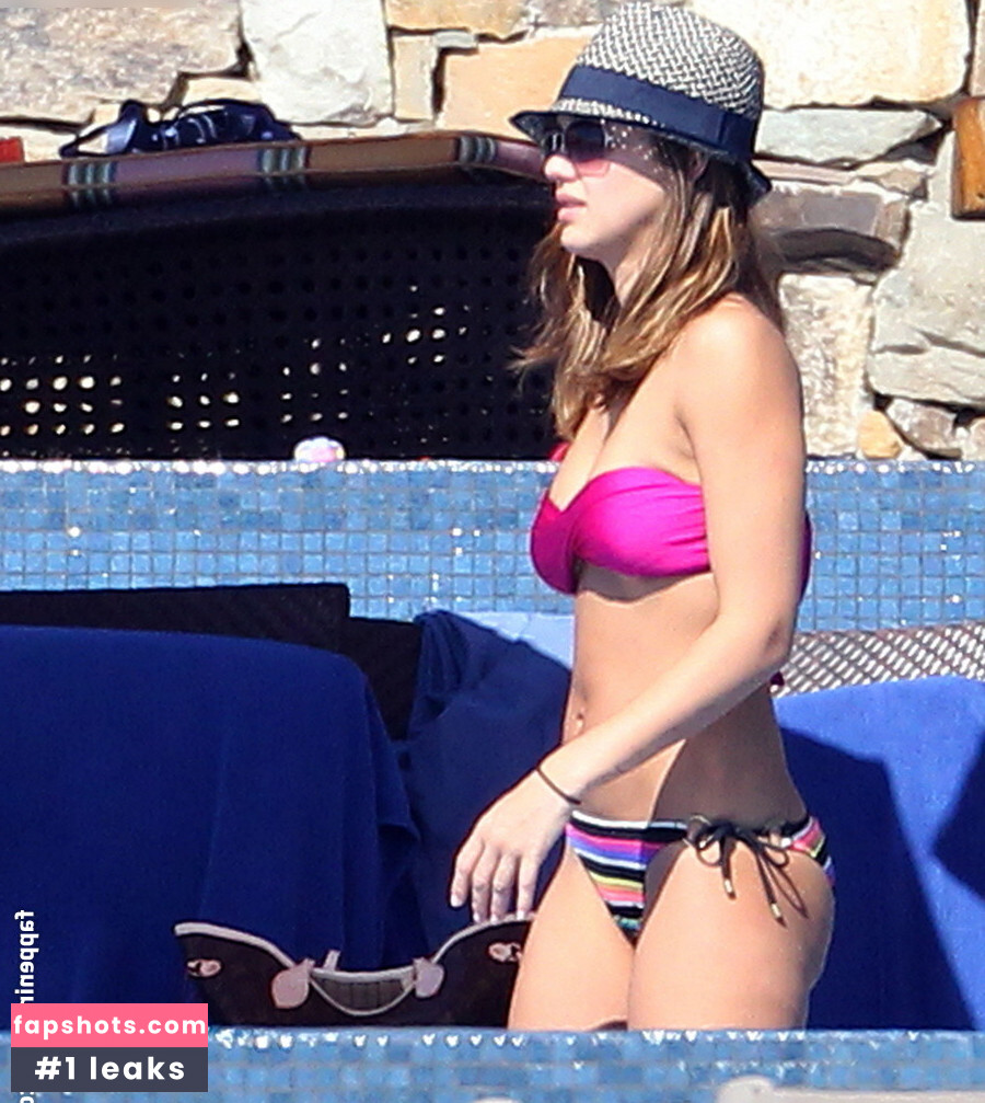 Jessica Alba gallery photo #308