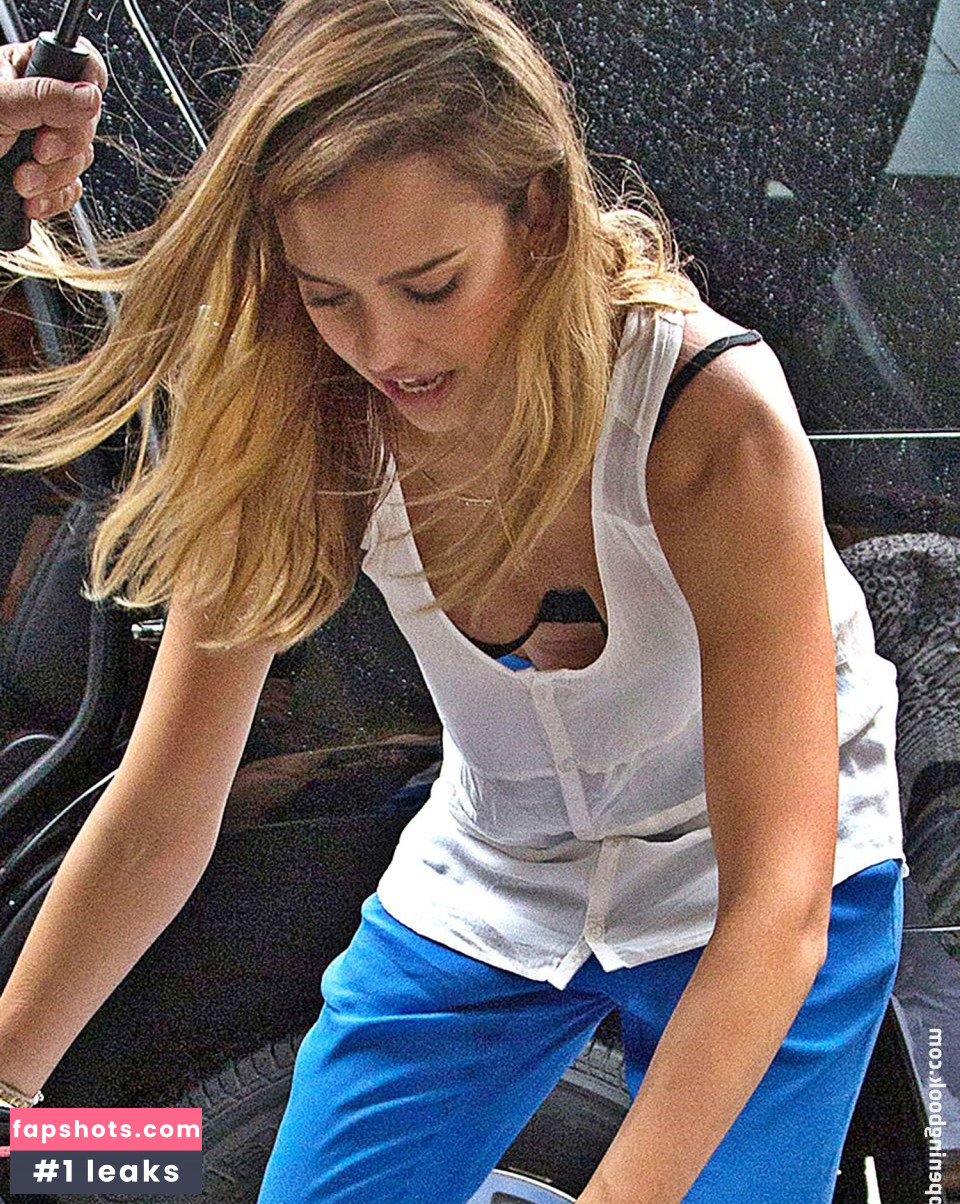Jessica Alba gallery photo #3296