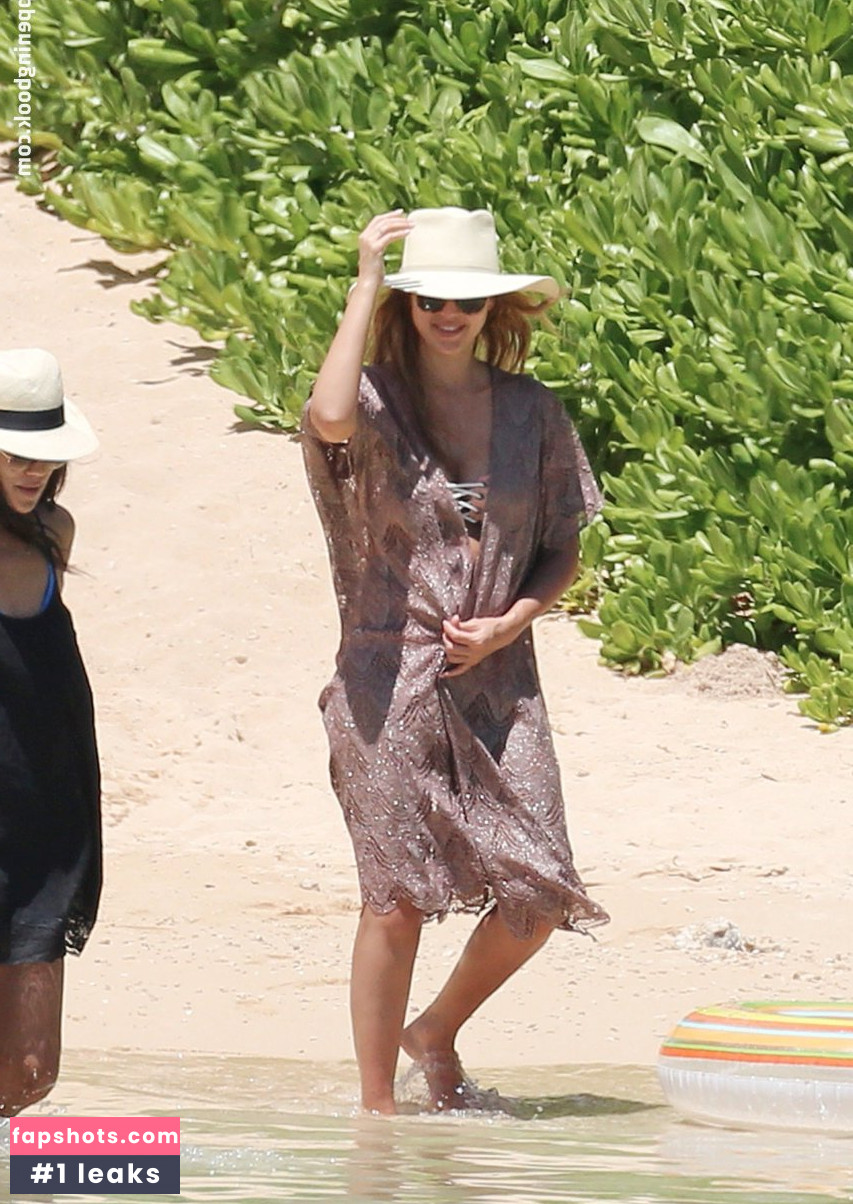 Jessica Alba gallery photo #3678