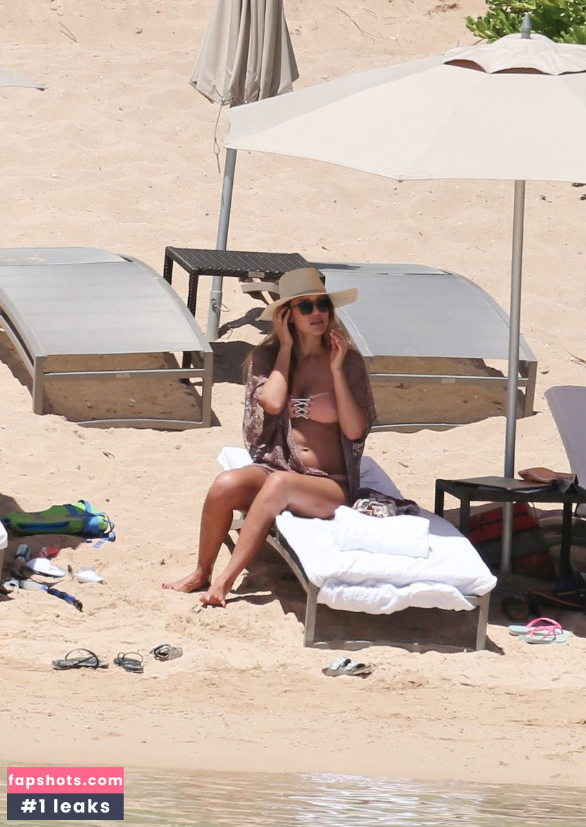 Jessica Alba gallery photo #3681