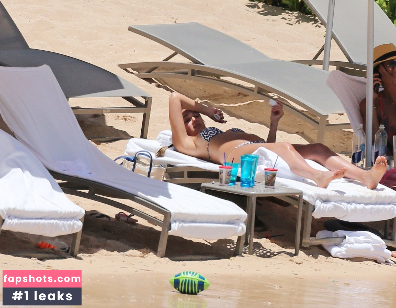 Jessica Alba gallery photo #3688