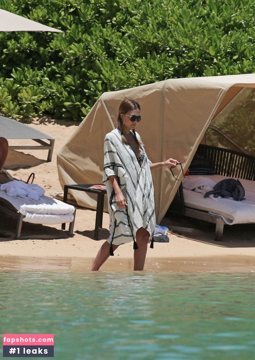 Jessica Alba gallery photo #3700