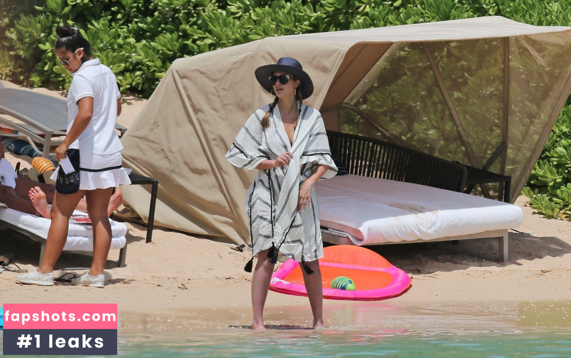 Jessica Alba gallery photo #3701