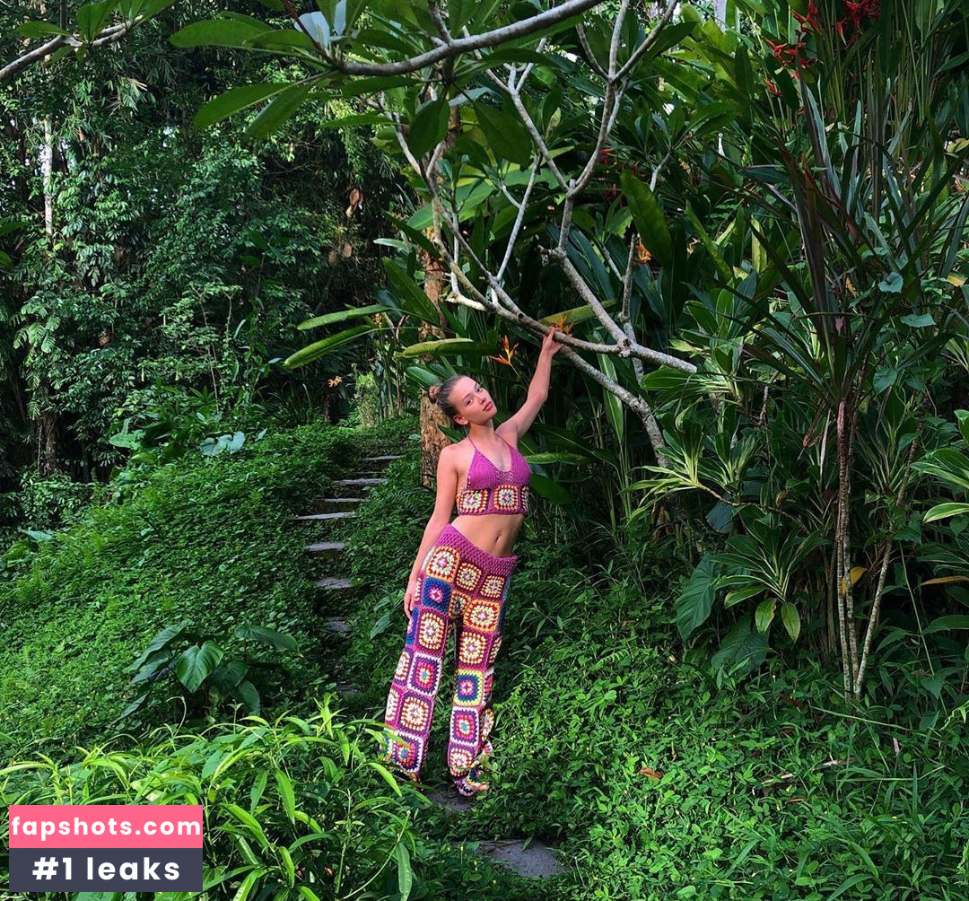 Jessica Alexander gallery photo #112