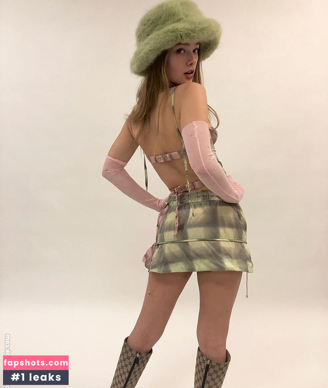 Jessica Alexander gallery photo #46