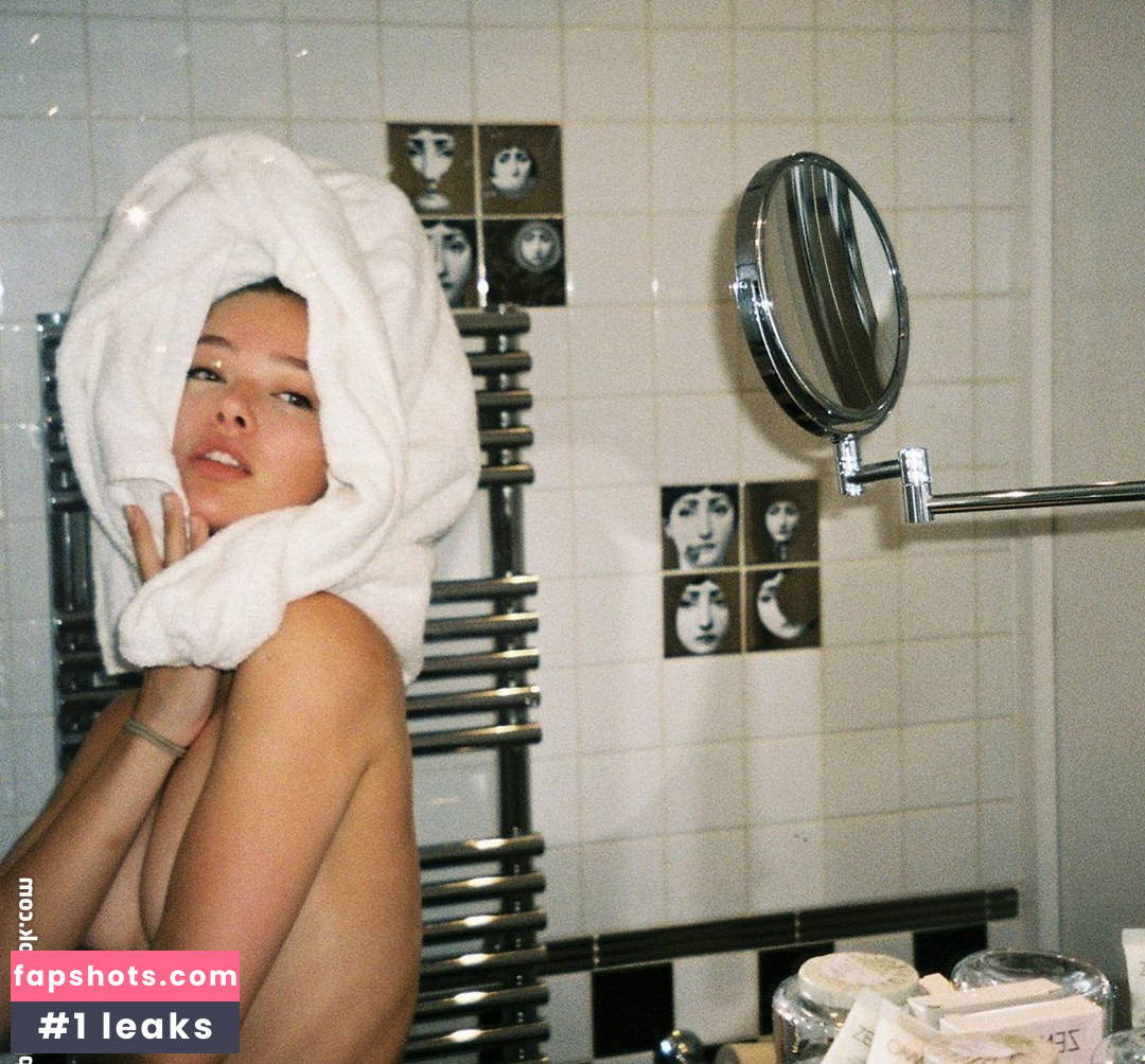 Jessica Alexander gallery photo #77