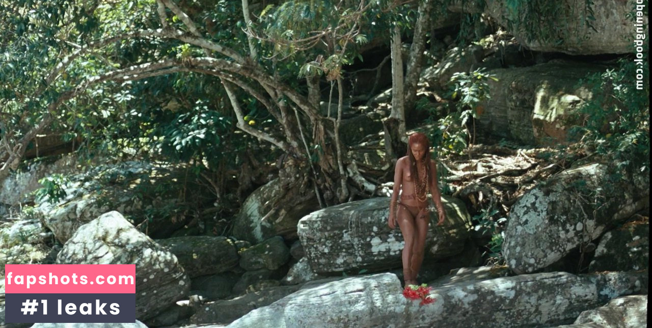 Jessica Barbosa nude babe gallery