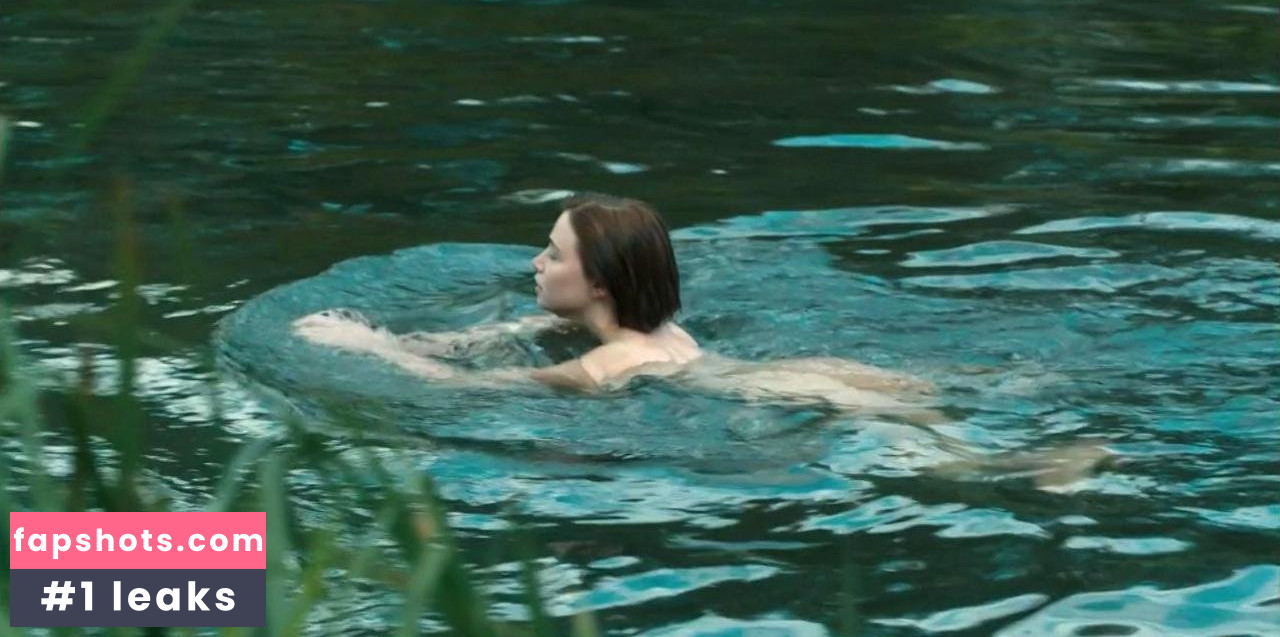 Jessica Barden gallery photo #115