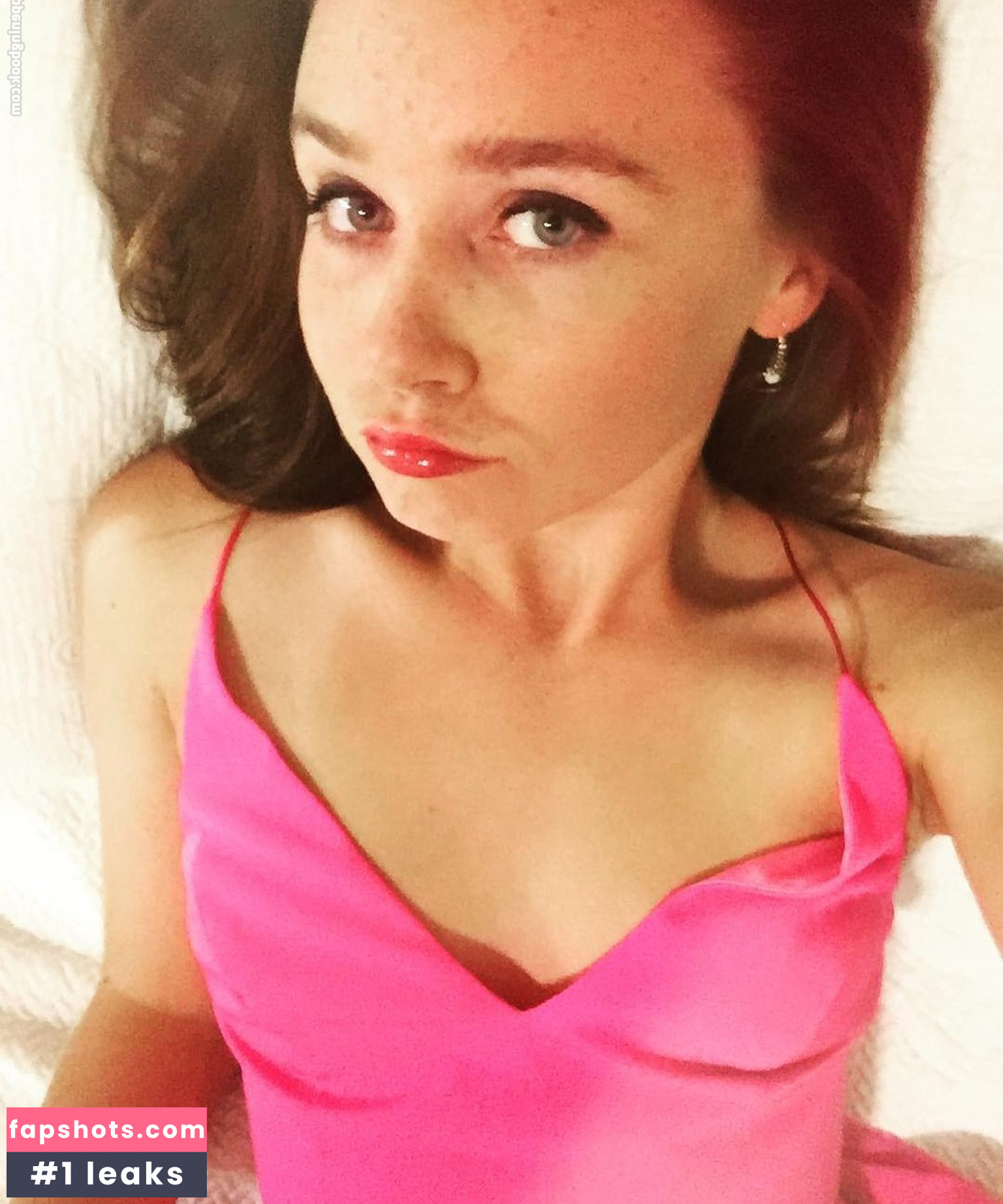 Jessica Barden gallery photo #22