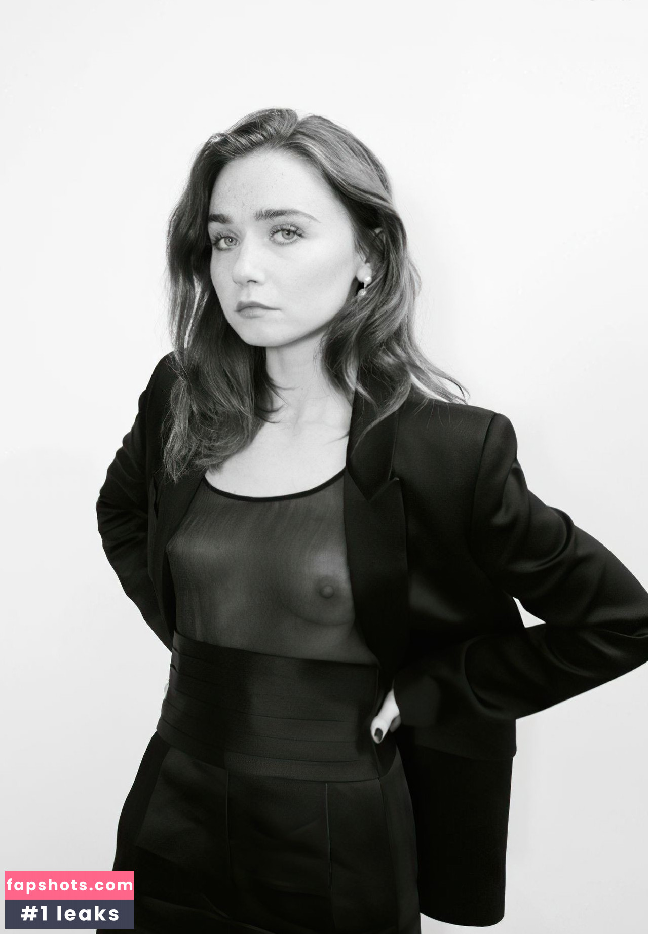 Jessica Barden gallery photo #4