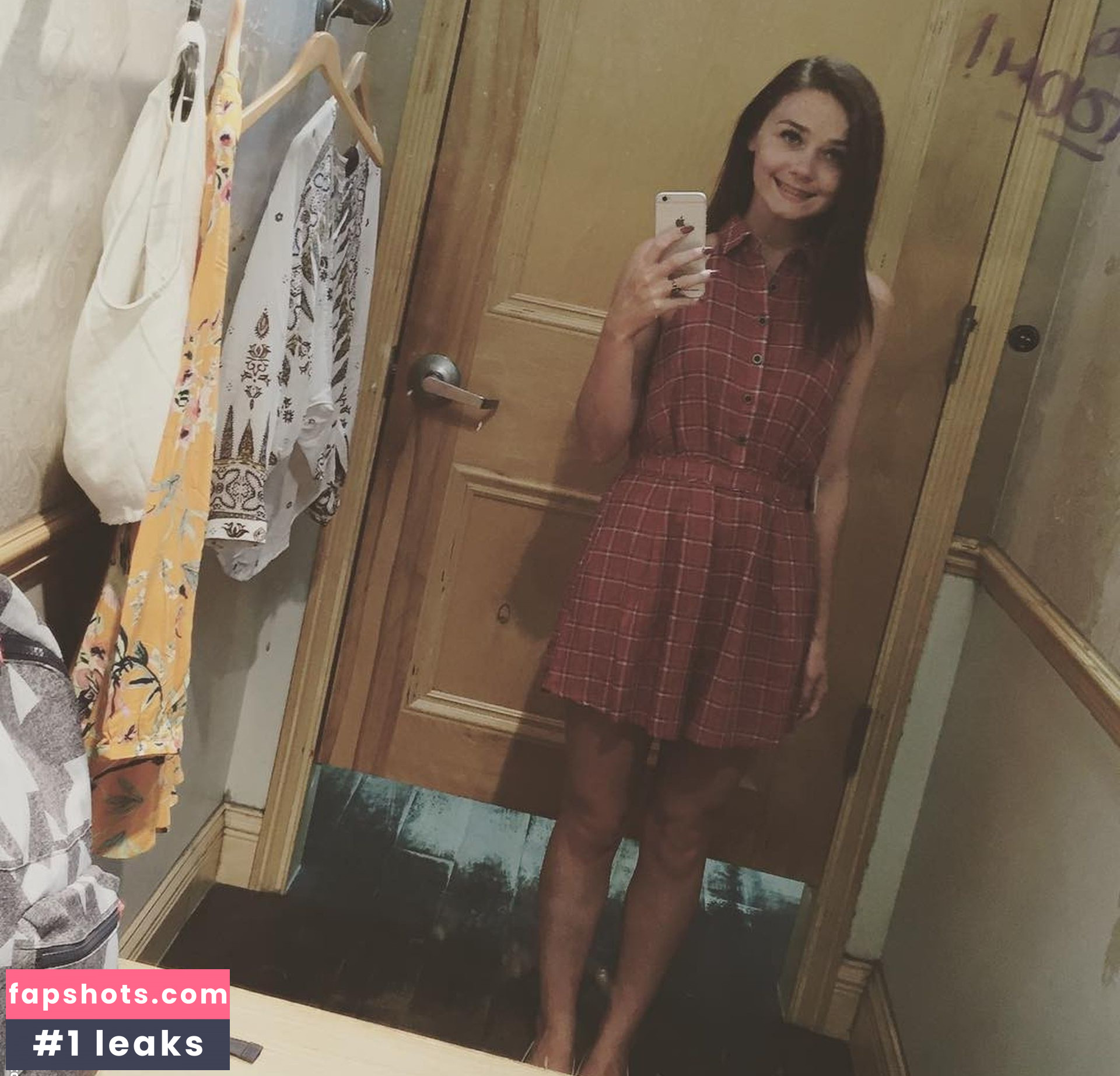 Jessica Barden gallery photo #41