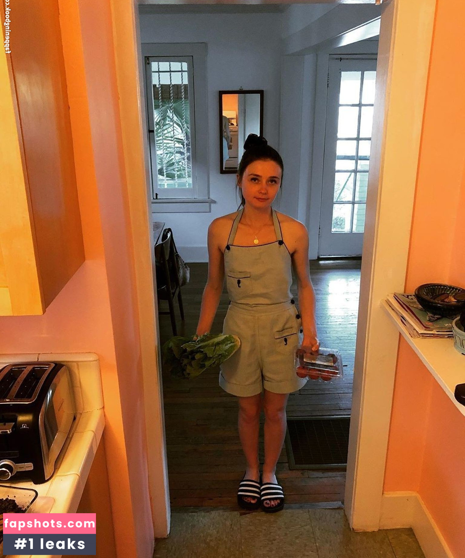 Jessica Barden gallery photo #42