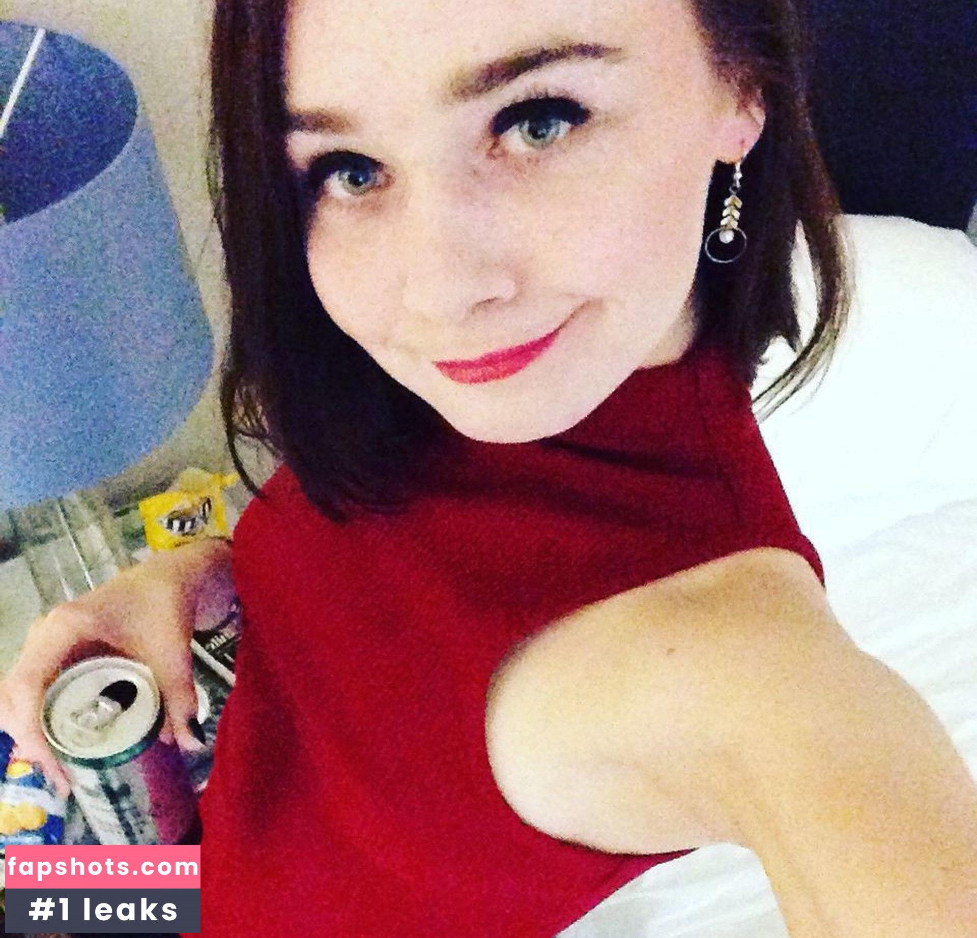 Jessica Barden gallery photo #50