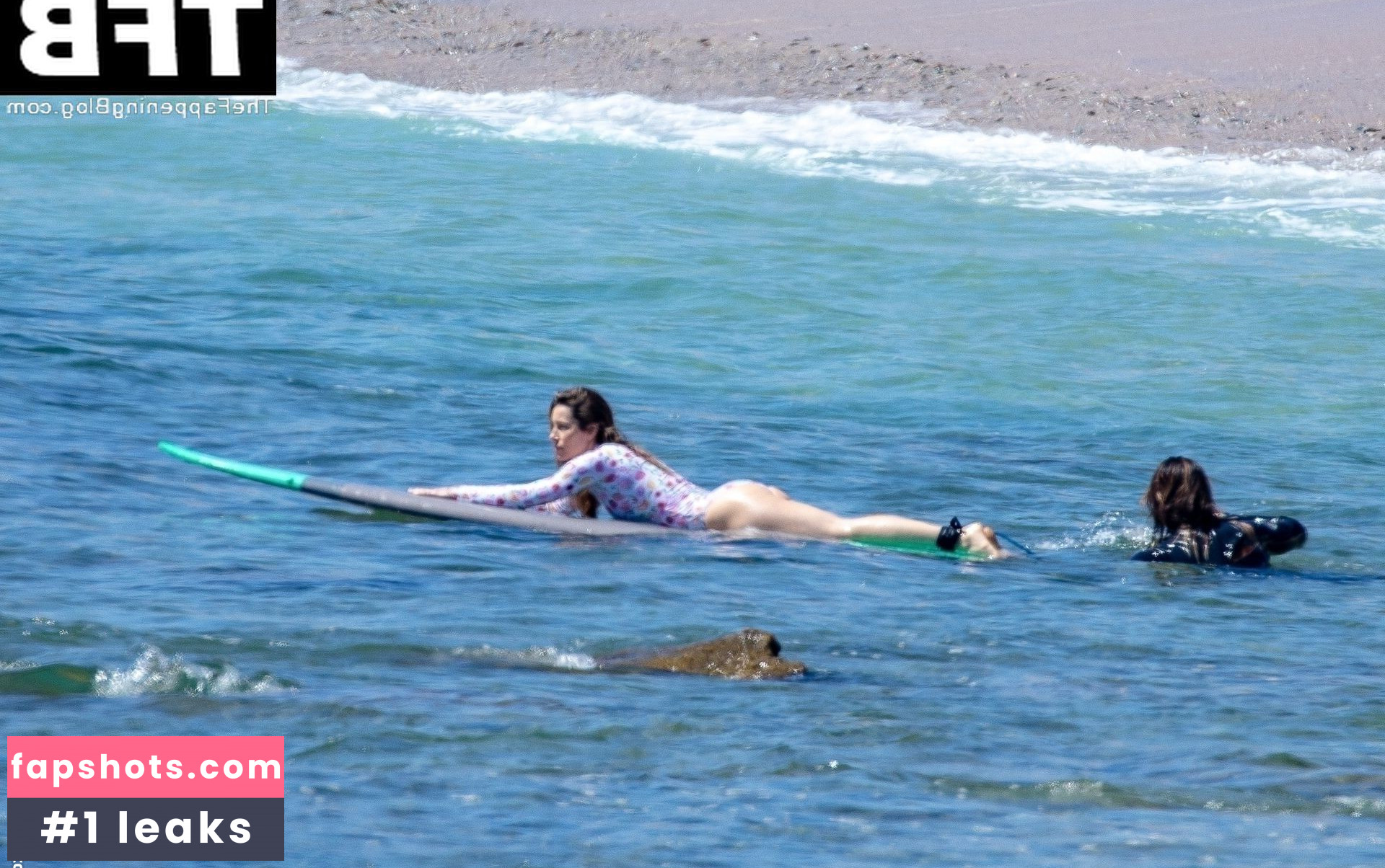 Jessica Biel gallery photo #1019