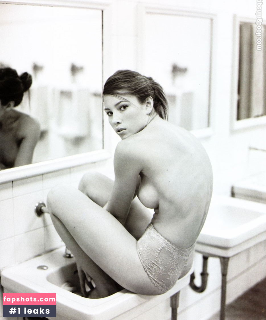Jessica Biel gallery photo #1044