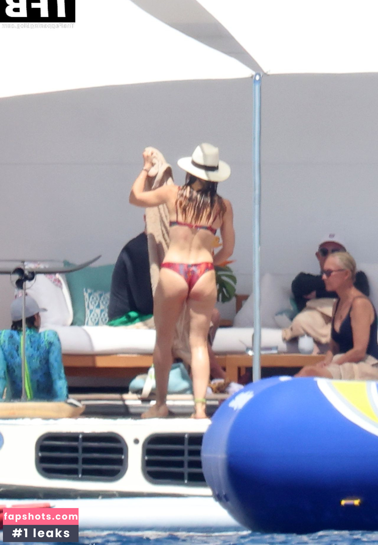 Jessica Biel gallery photo #303