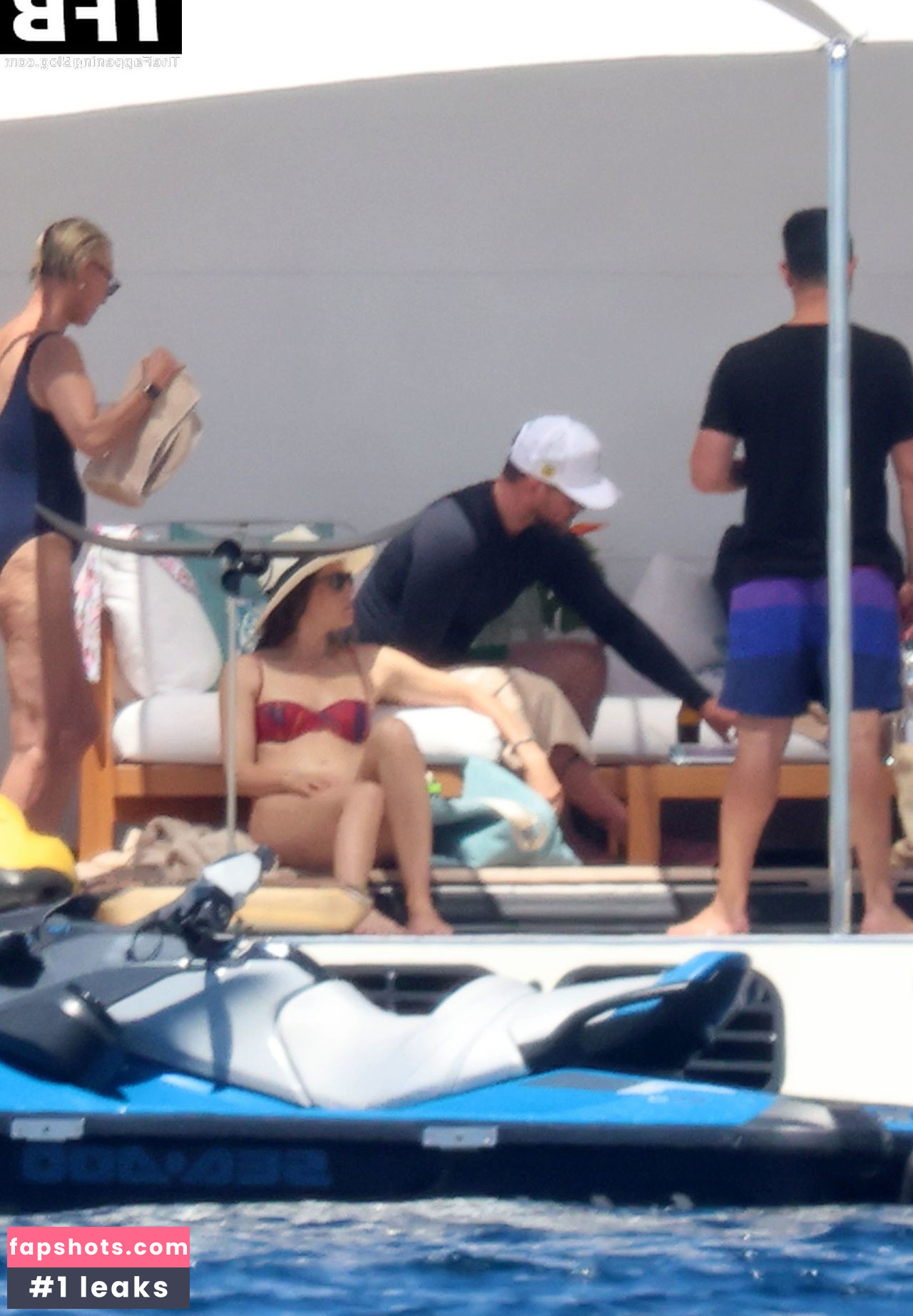 Jessica Biel gallery photo #310