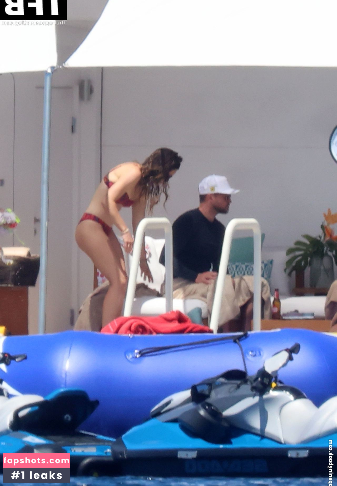 Jessica Biel gallery photo #335