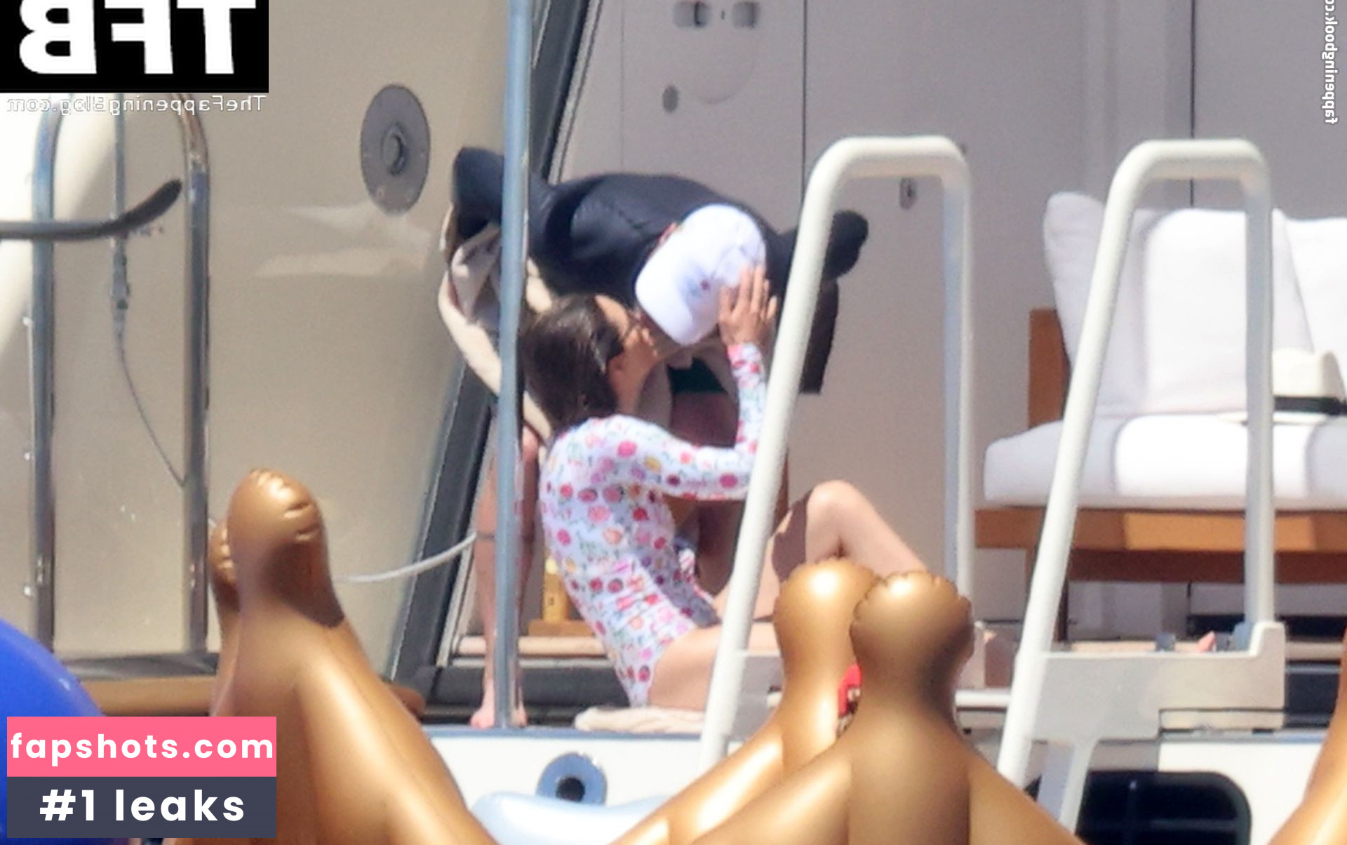 Jessica Biel gallery photo #353