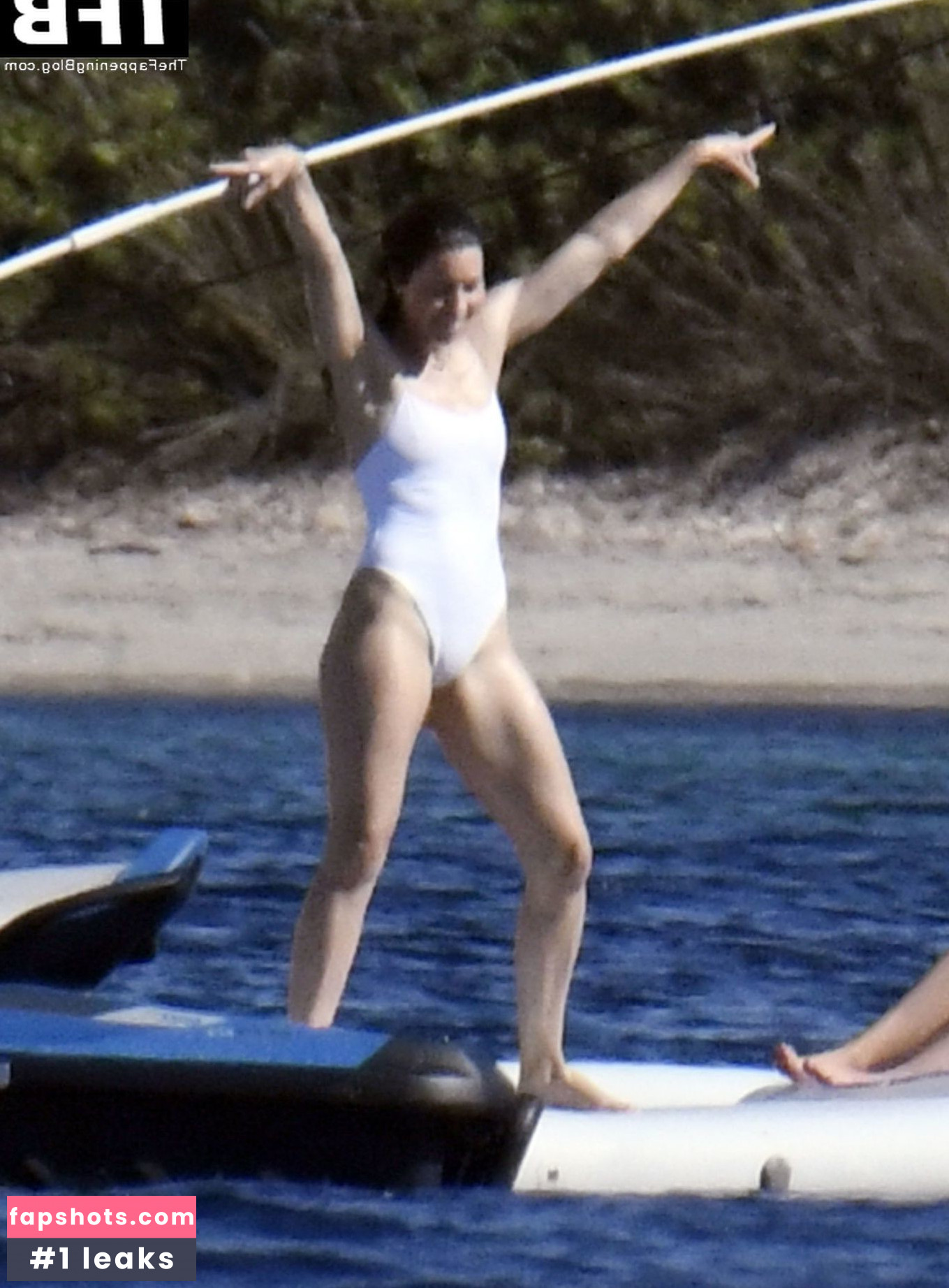 Jessica Biel gallery photo #367