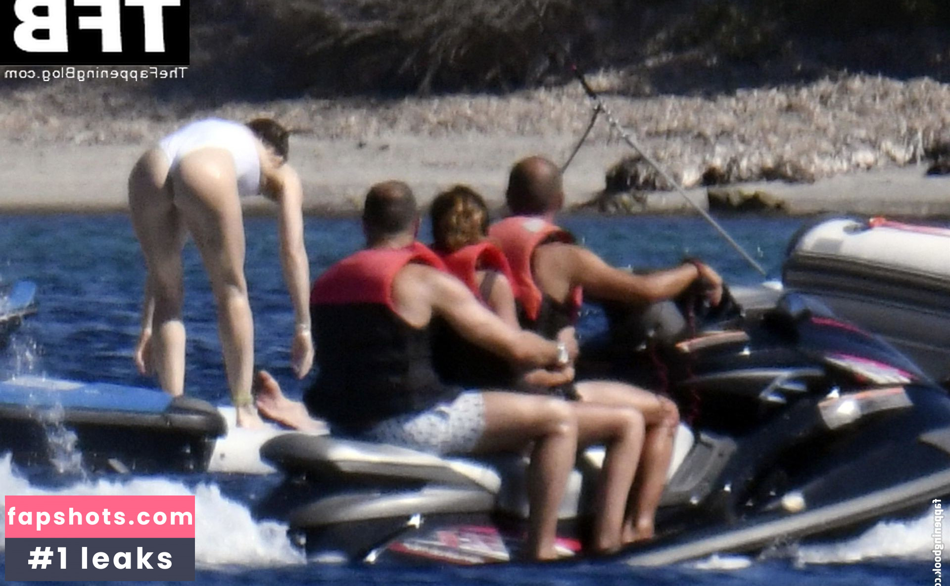 Jessica Biel gallery photo #371