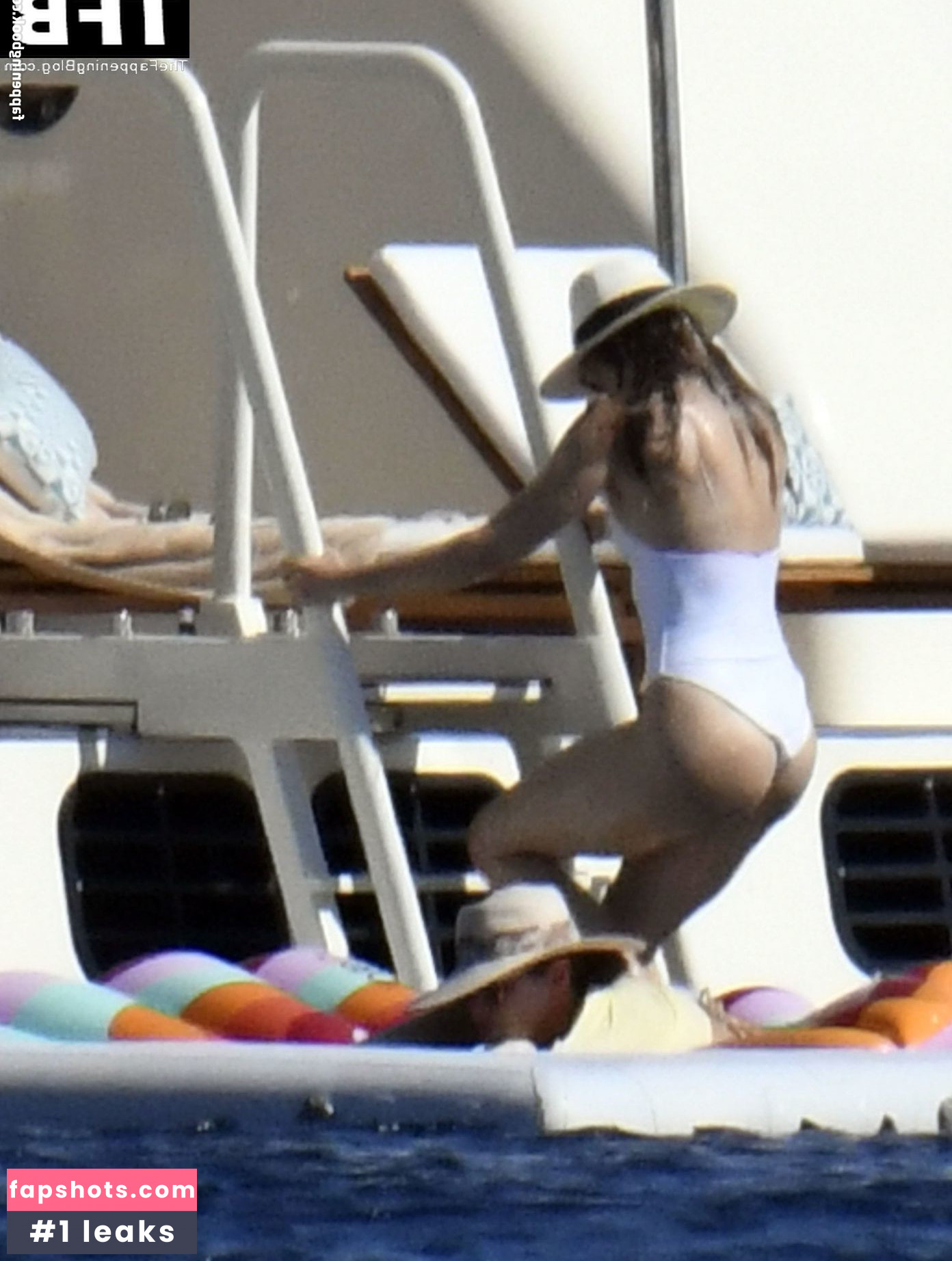 Jessica Biel gallery photo #376