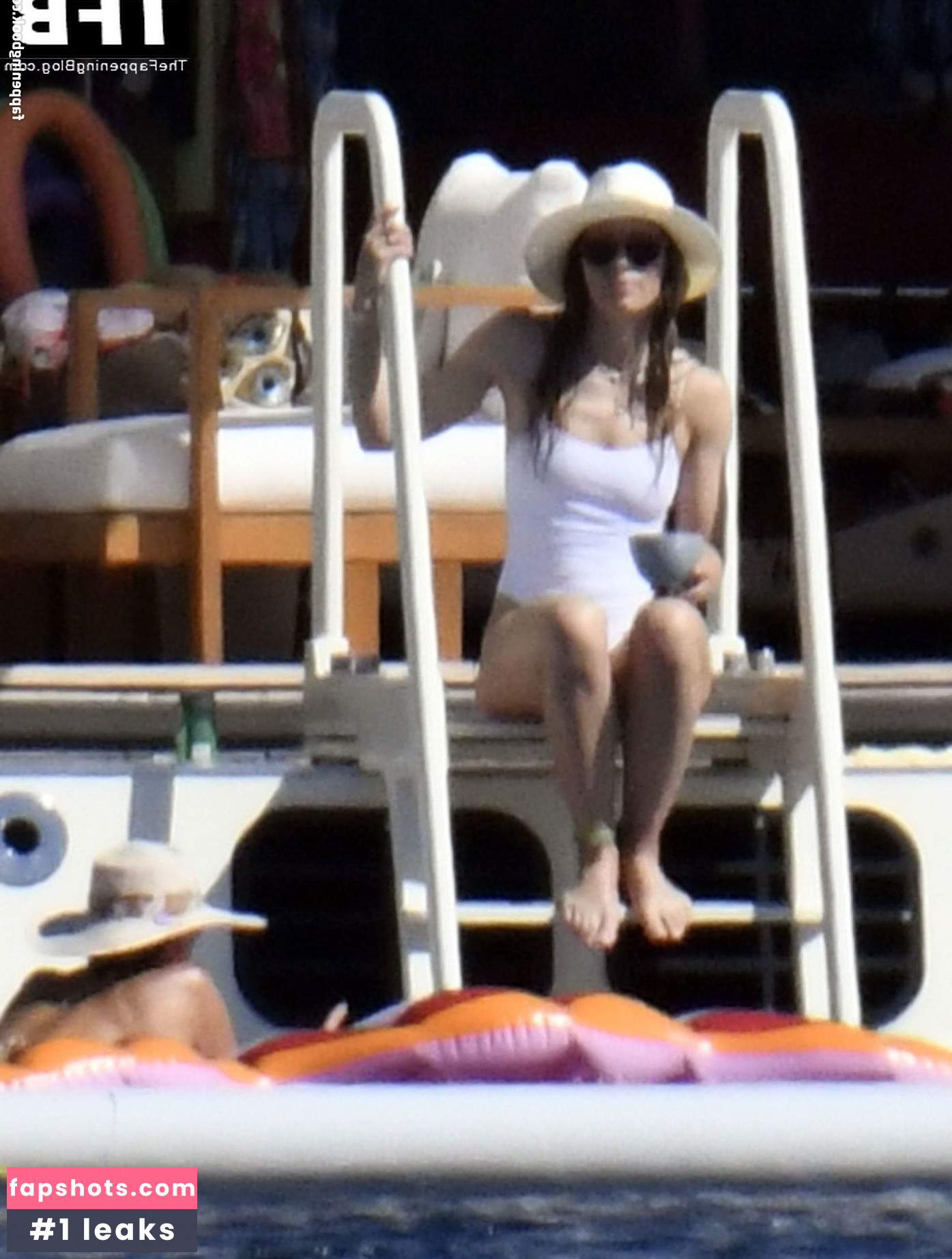 Jessica Biel gallery photo #383