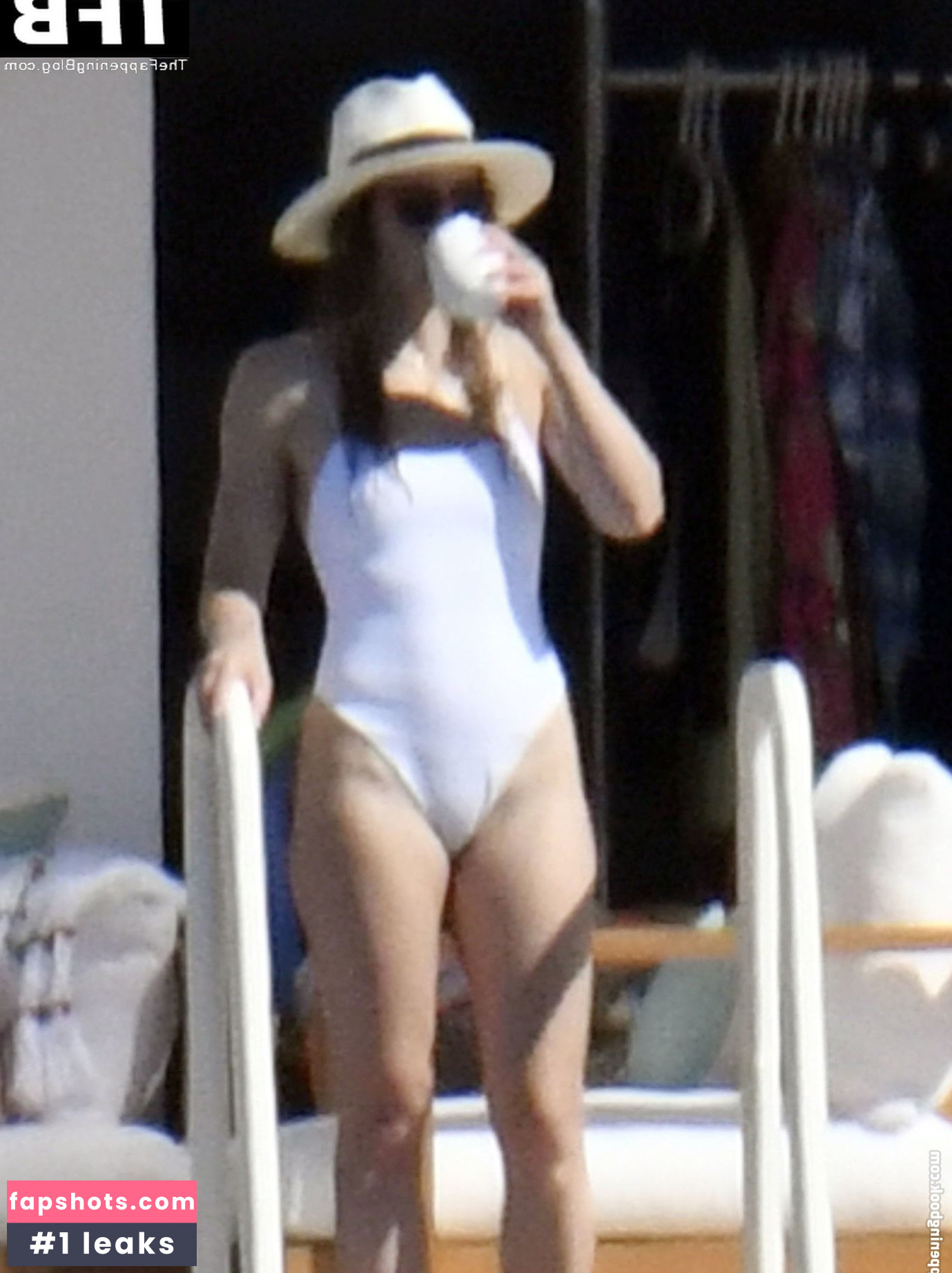 Jessica Biel gallery photo #384