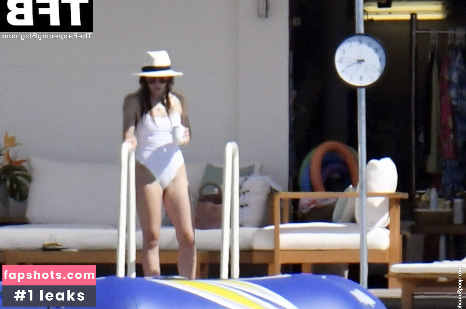 Jessica Biel gallery photo #388