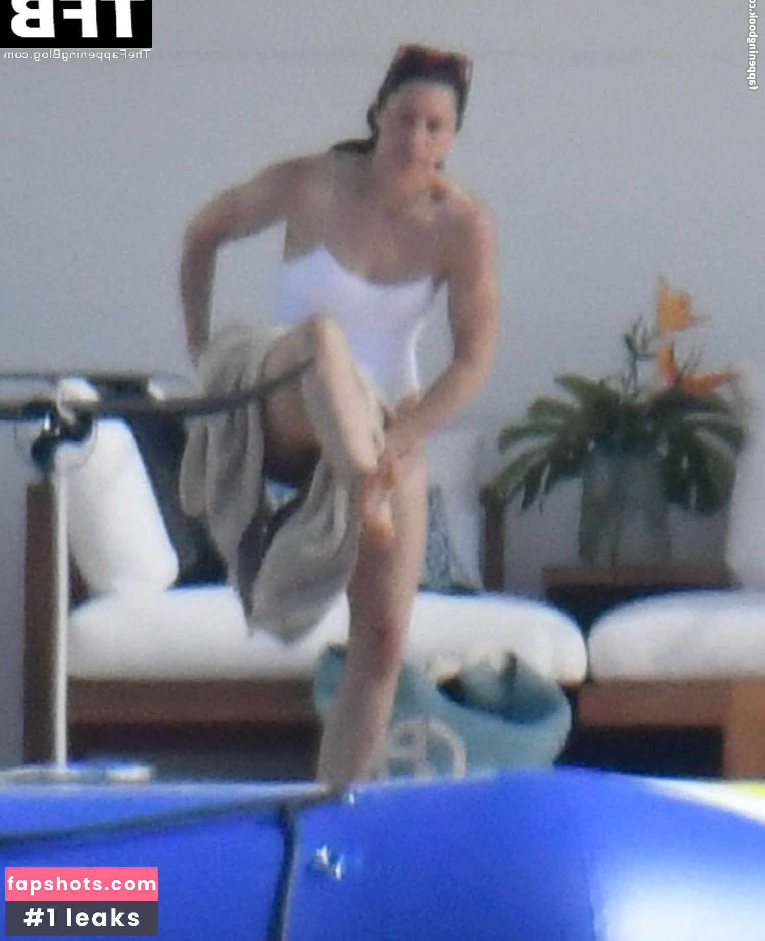 Jessica Biel gallery photo #403