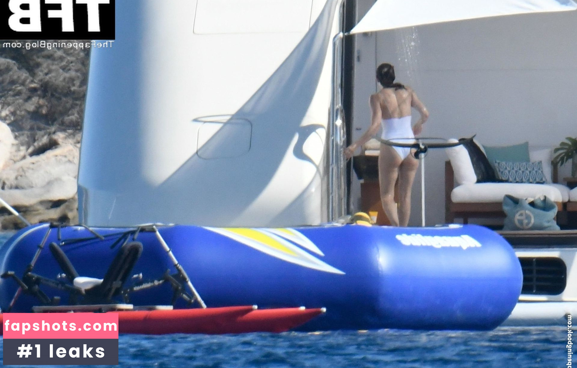 Jessica Biel gallery photo #407