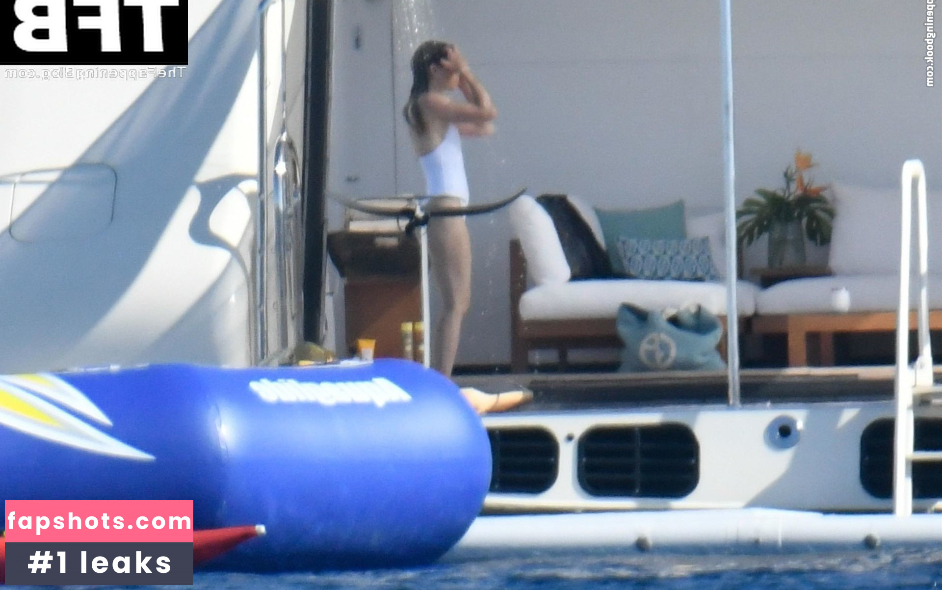 Jessica Biel gallery photo #411