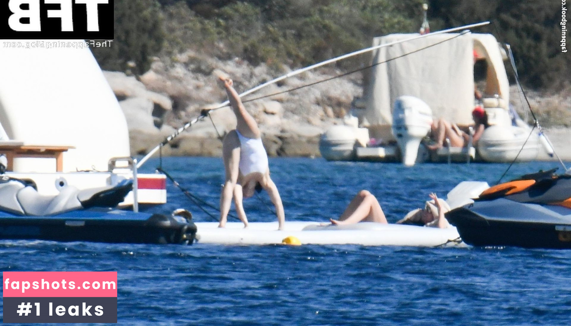 Jessica Biel gallery photo #415