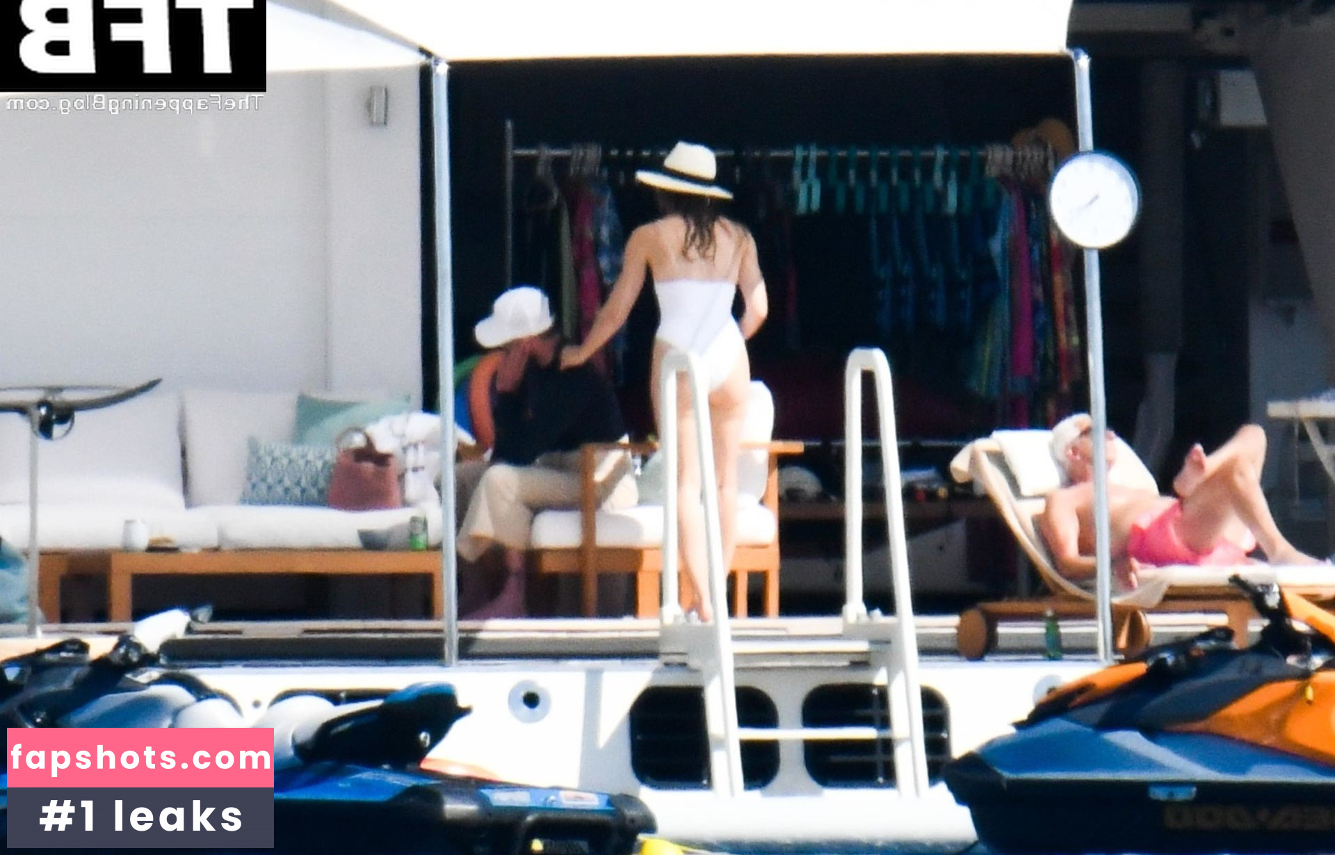 Jessica Biel gallery photo #452