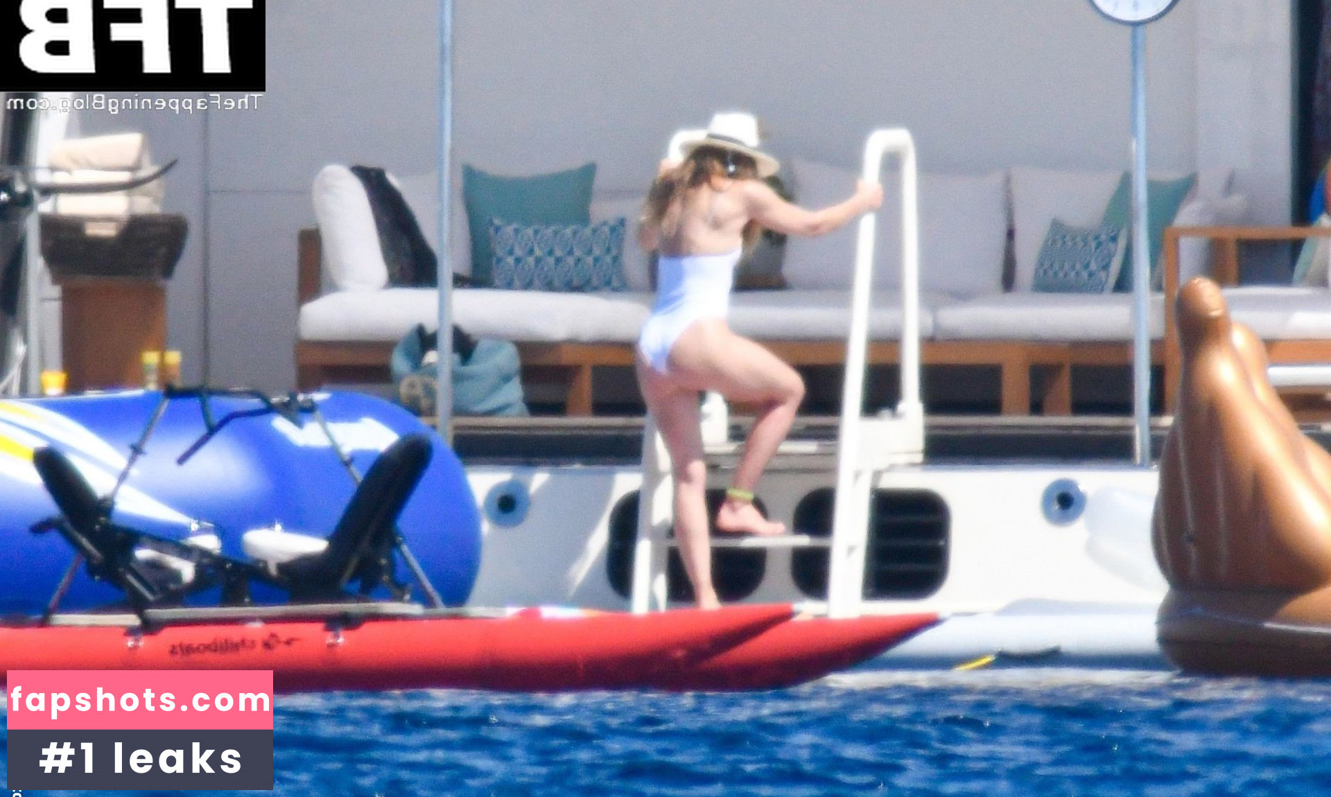 Jessica Biel gallery photo #472