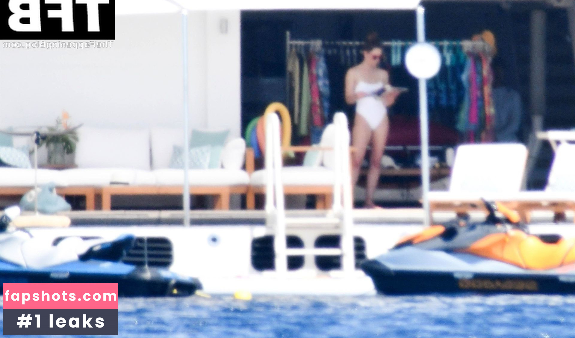 Jessica Biel gallery photo #476