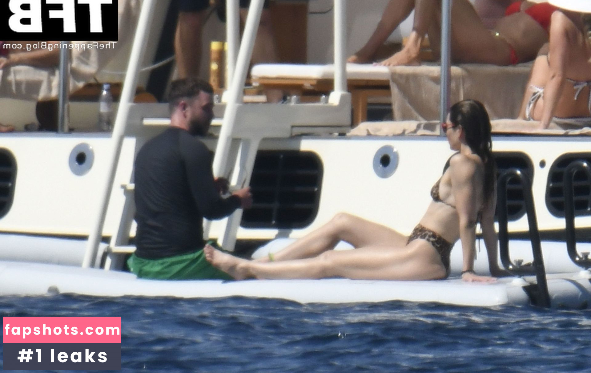 Jessica Biel gallery photo #494