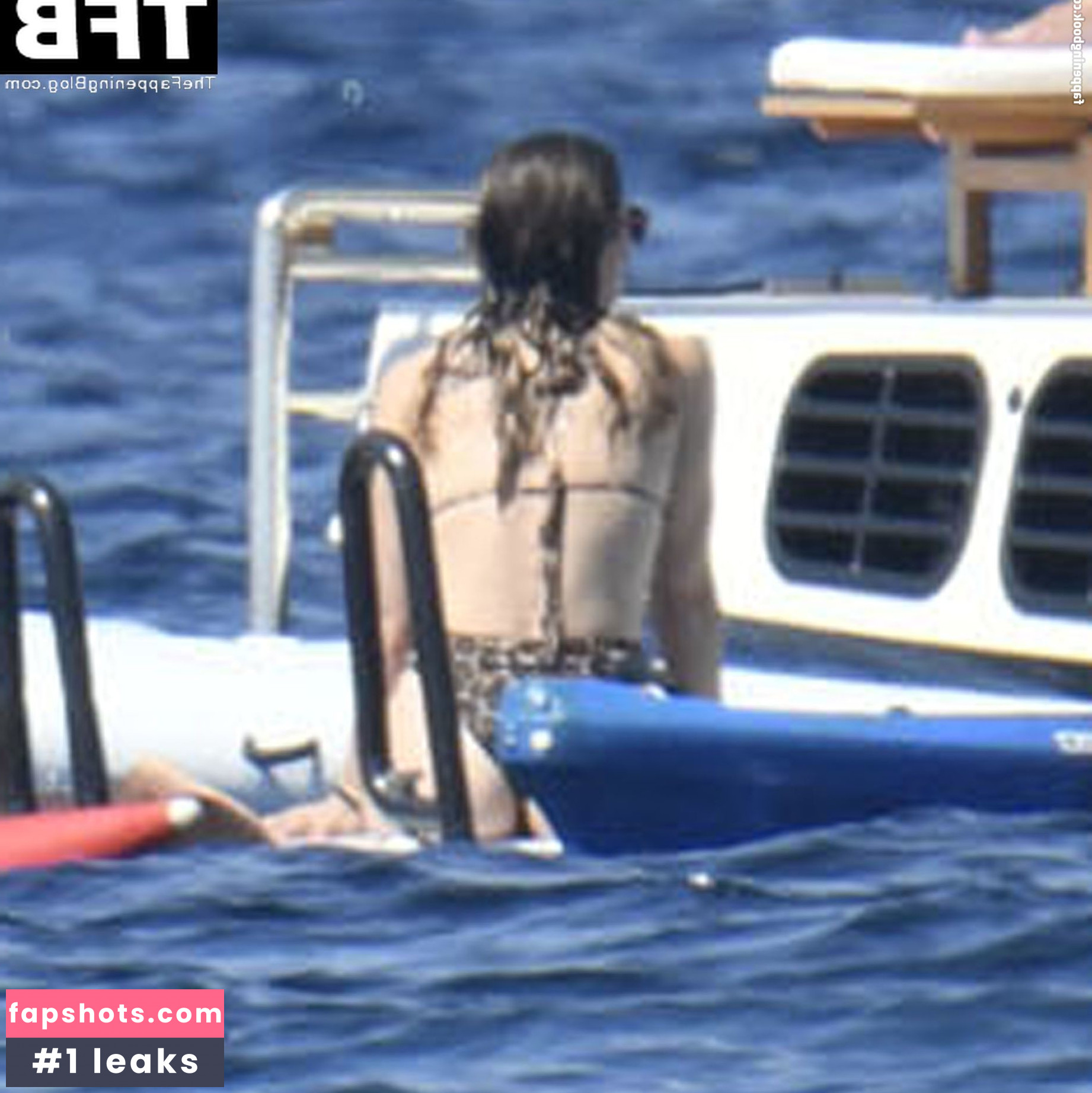 Jessica Biel gallery photo #511