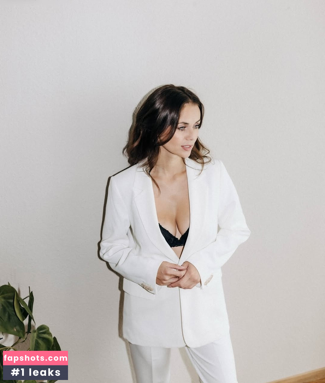 Jessica Bisceglia Nude Leaks OnlyFans Photos #9 - LeakJerk