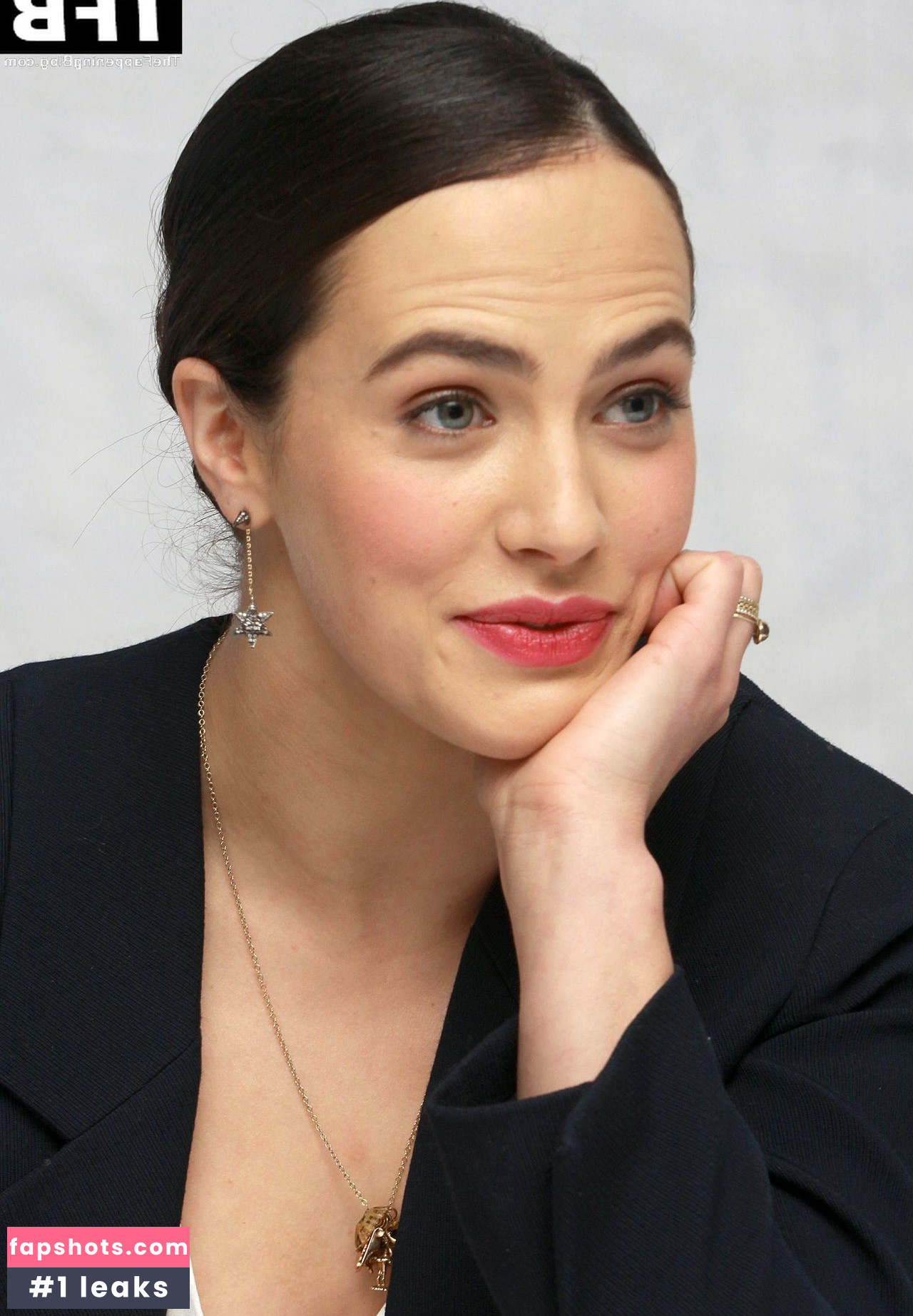 Jessica Brown Findlay gallery photo #34