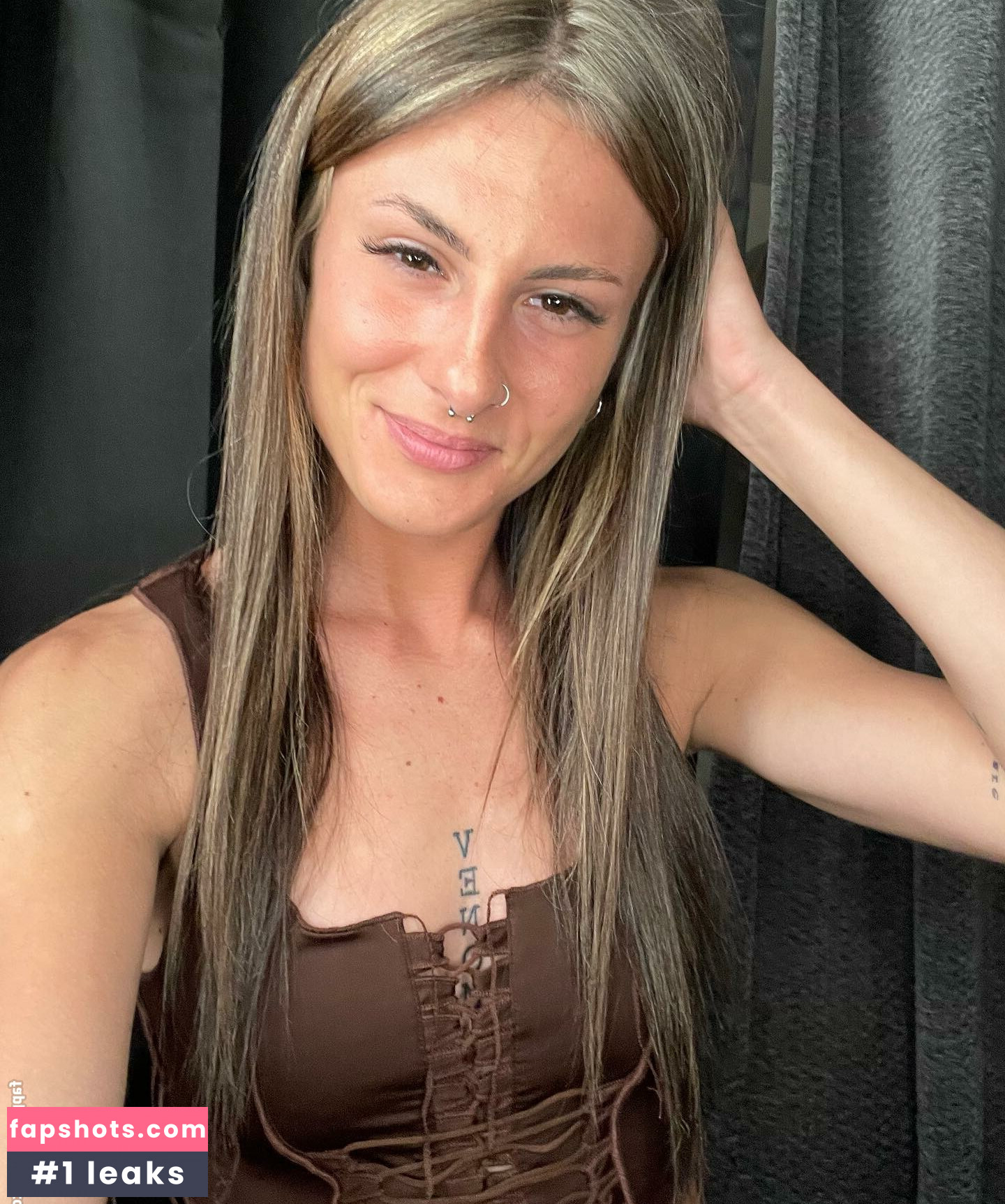 Jessica Clark gallery photo #2