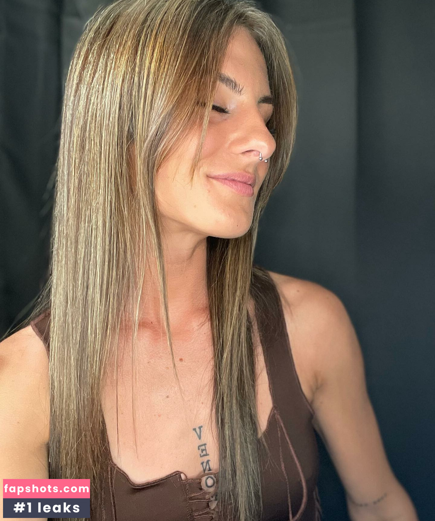 Jessica Clark gallery photo #5