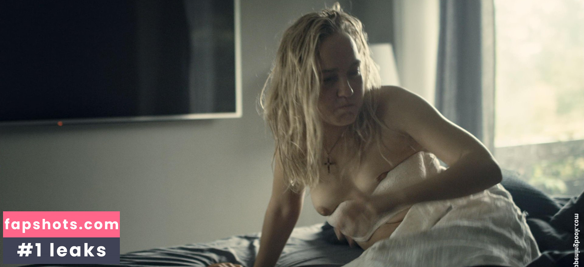 Jessica Dinnage gallery photo #2