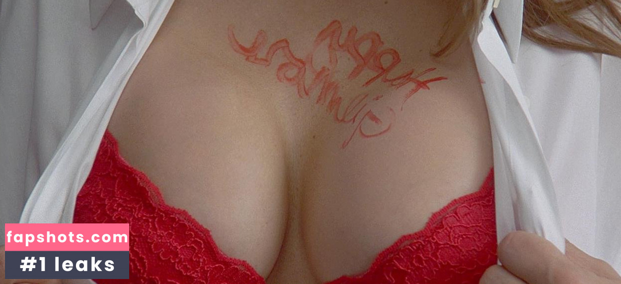 Jessica Gunn nude babe gallery