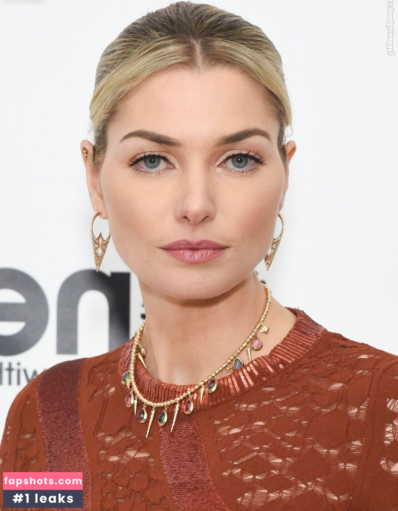 Jessica Hart gallery photo #3