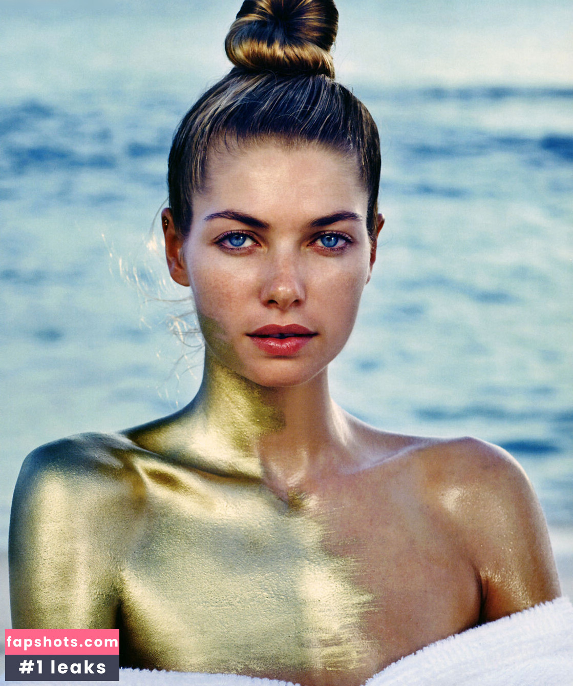 Jessica Hart gallery photo #41