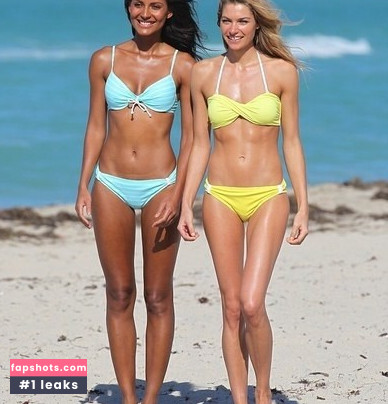 Jessica Hart gallery photo #68