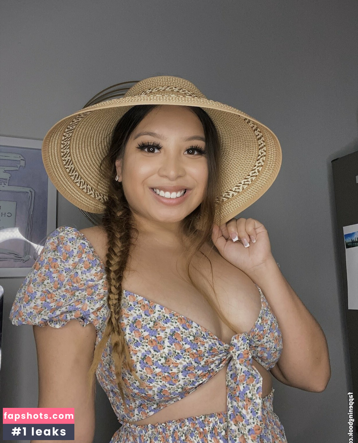 Jessica Huynh gallery photo #15