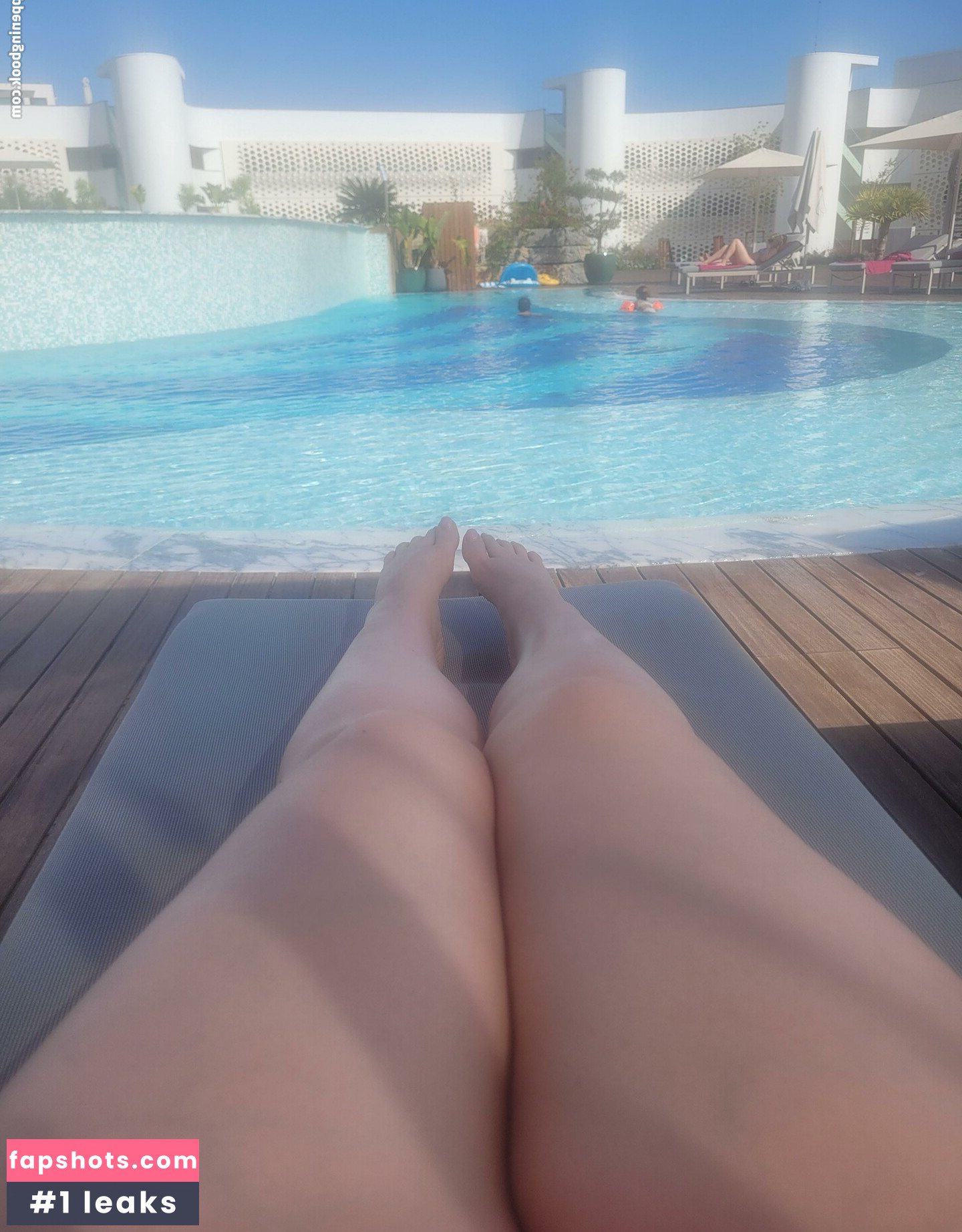 Jessica Johnson gallery photo #21