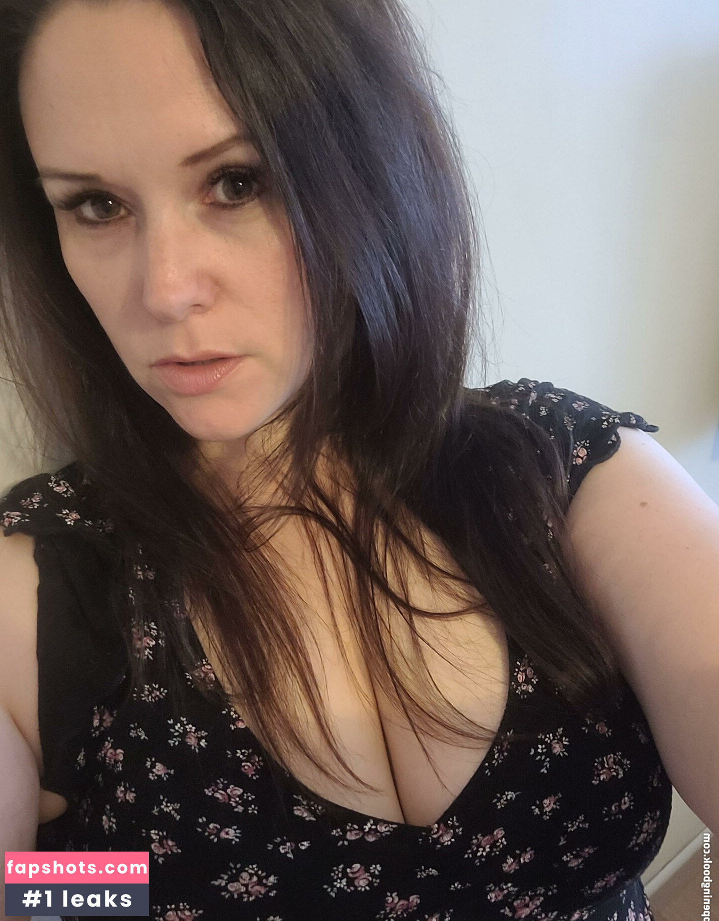 Jessica Johnson gallery photo #6